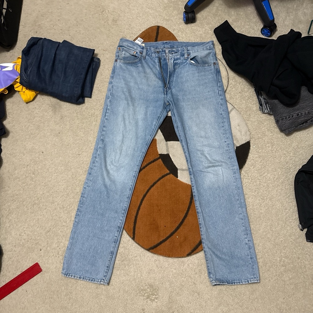 Men's Light Blue Jeans